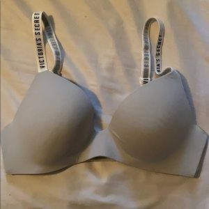 Victoria’s secret White wireless bra